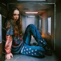 【全新黑膠EP】Holly Humberstone - The Walls Are Way Too Thin